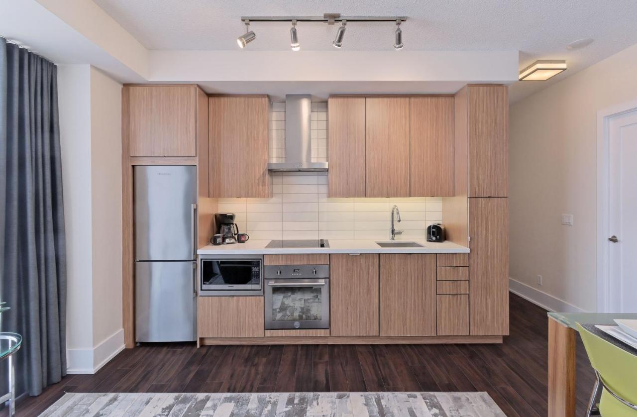 Delsuites - 300 Front Street - 30 Night Stays Toronto Exteriör bild